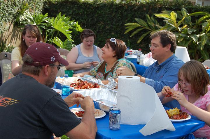 Downsized Image [Crawfish Boil 2008-12.JPG - 2683kB]